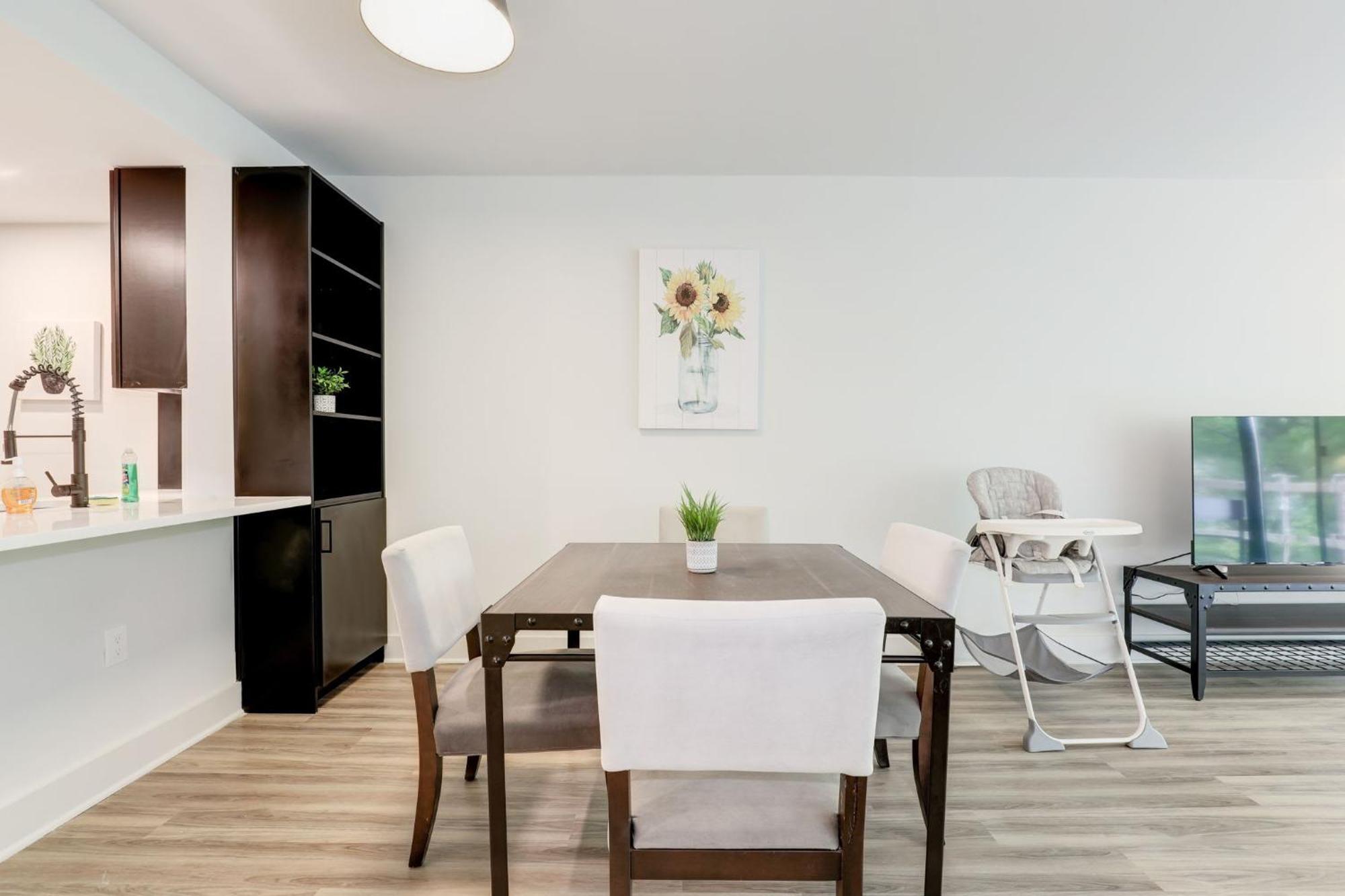 2Br Executive Apartment With Spacious Layout Arlington Kültér fotó