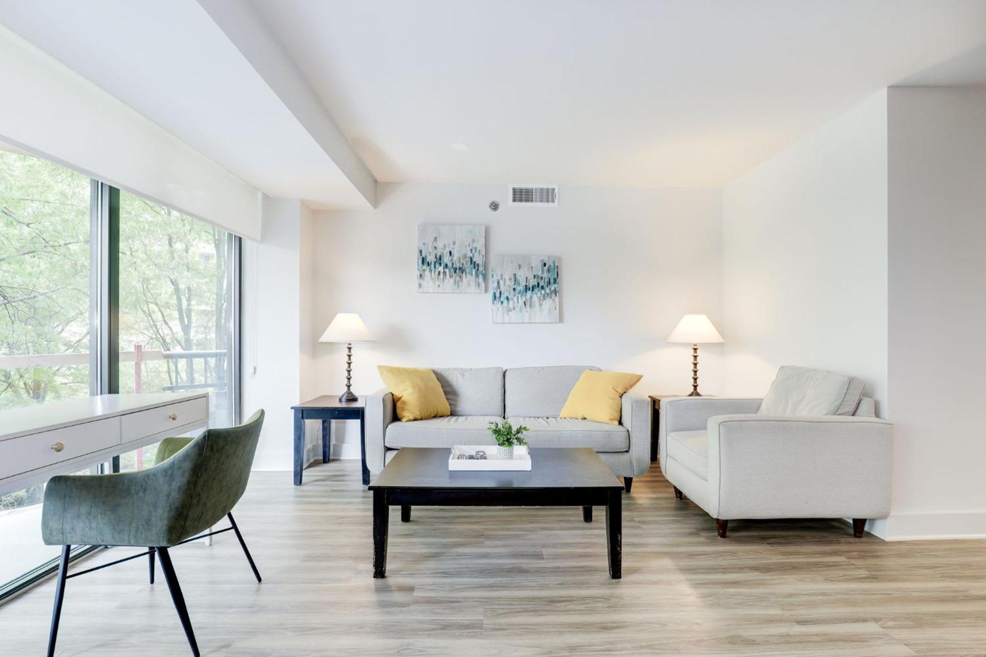 2Br Executive Apartment With Spacious Layout Arlington Kültér fotó